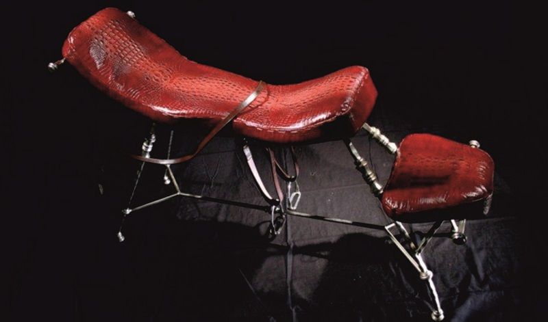 Стоит $ 14 000 - стул, который сочетает в себе красивую металлическую конст...