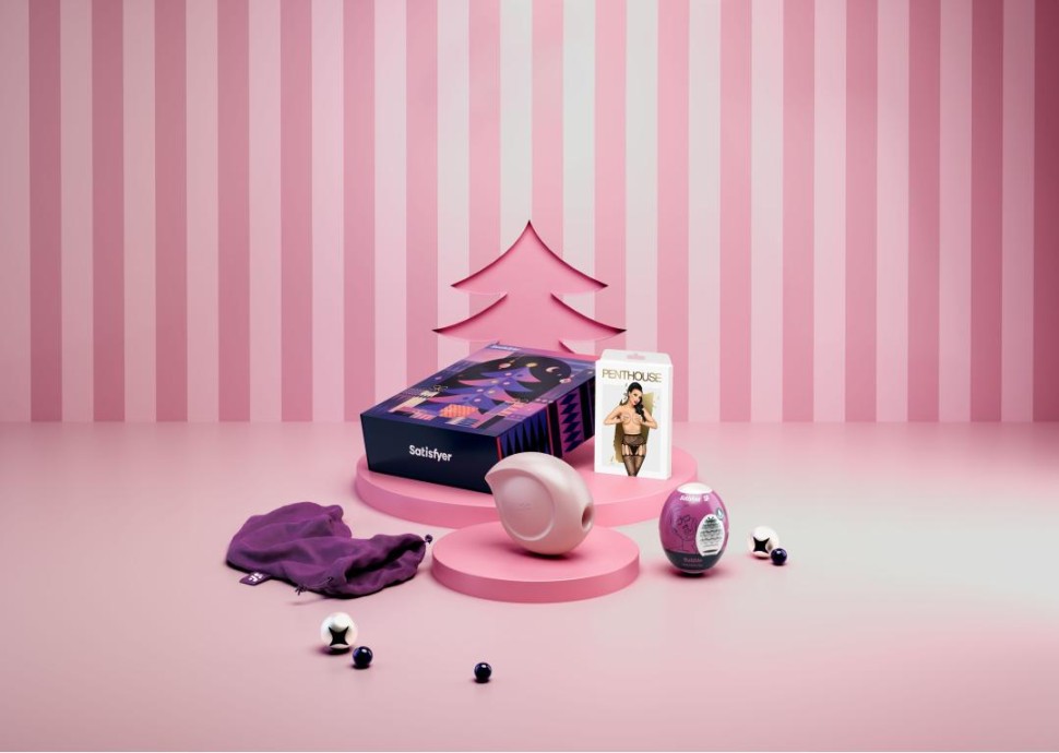 Набор Подарочный Satisfyer Advent Box (клиторальный стимулятор, мастурбатор, чулочки с поясом)