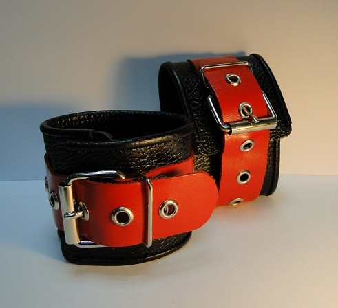 Наручники №2 черно-красные