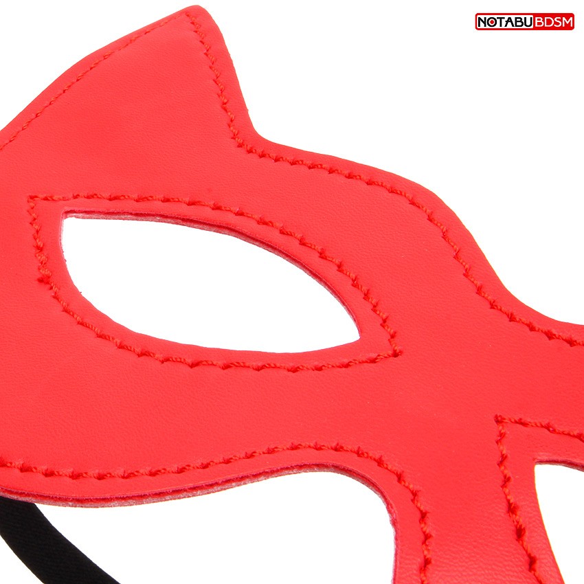 Маска из искусственной кожи цвет красный