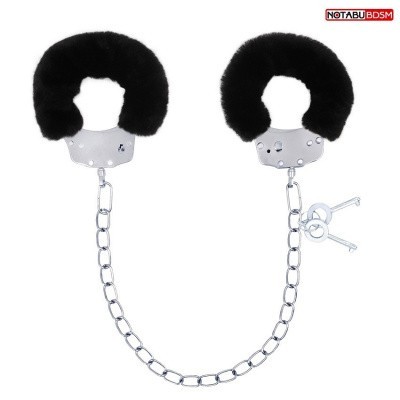 Оковы цвет чёрный, с мехом