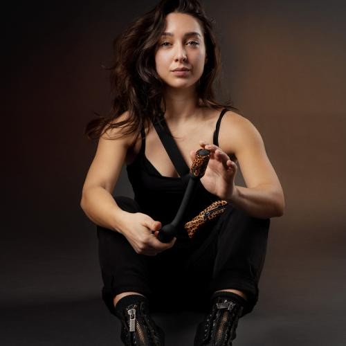 G-spot вибратор Nila в стильной косметичке